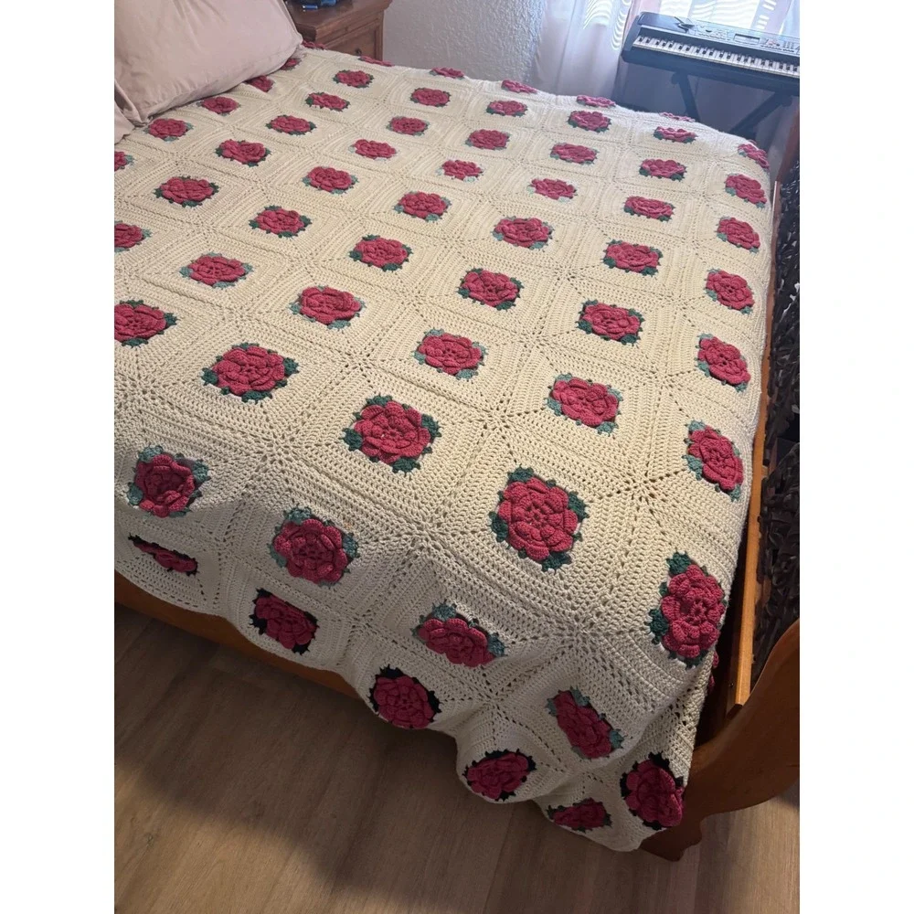 Vintage Handmade Crochet 3D Rose Granny‎ Square Afghan Blanket Cream Pink Green
